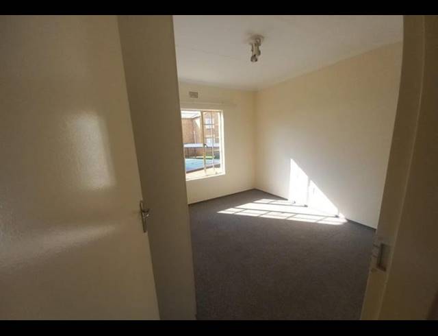 2 BEDROOM APARTMENT FOR SALE IN STRUBENSVALLEI